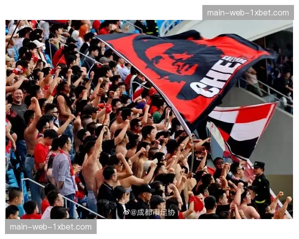 成都蓉城客场逆转展心理素质 争冠热门通过关键考验